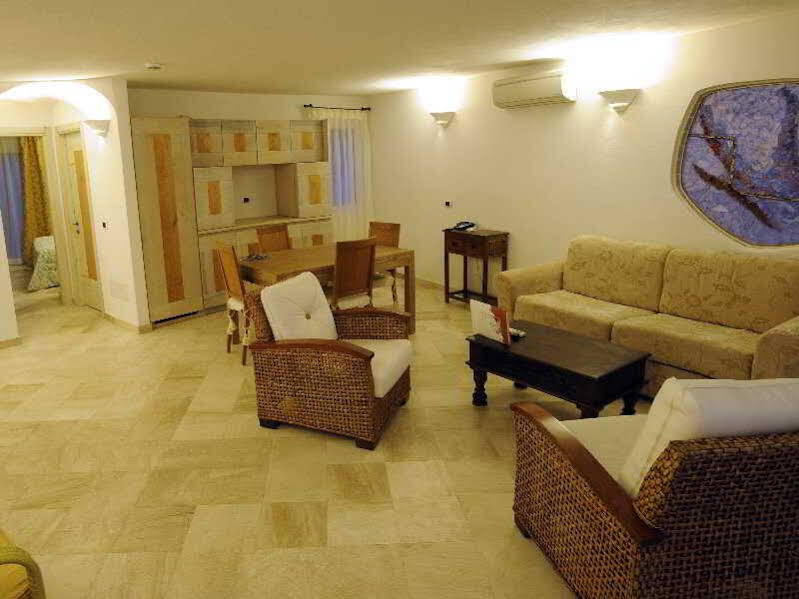 Residence Living Poltu Quatu Arzachena Exterior foto